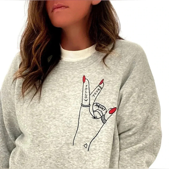 NWOT Wren&Glory Heart/Art Painted Crewneck.  (15) - Picture 7 of 7